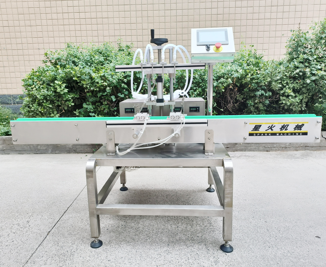 四头齿轮泵灌装机