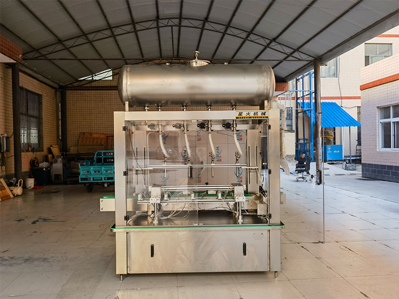 四头化工称重灌装机